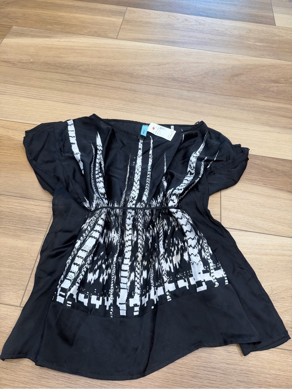 Black Graphic Waist-Detail Women's Top